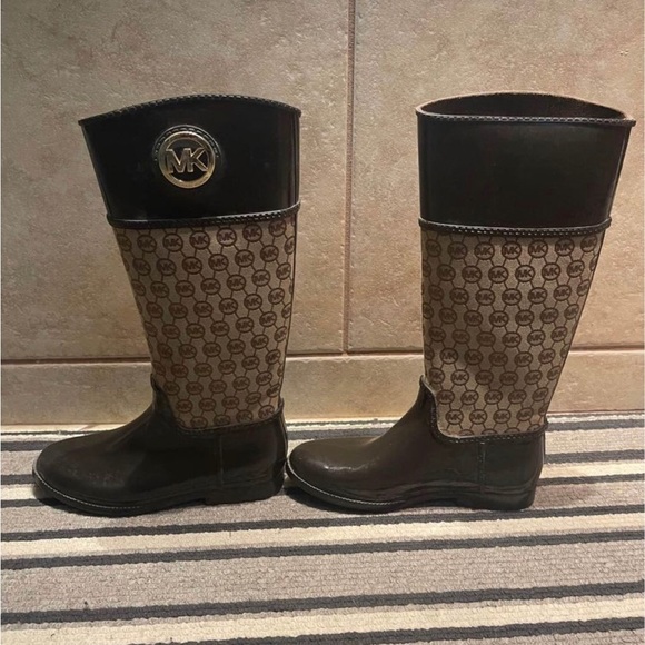 Bottes Micheal kors Size 10 - Picture 4 of 5